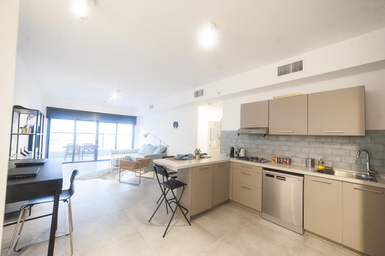 Luxury 2 Bedrooms Apartments Rothschild + Balcony 텔아비브 외부 사진