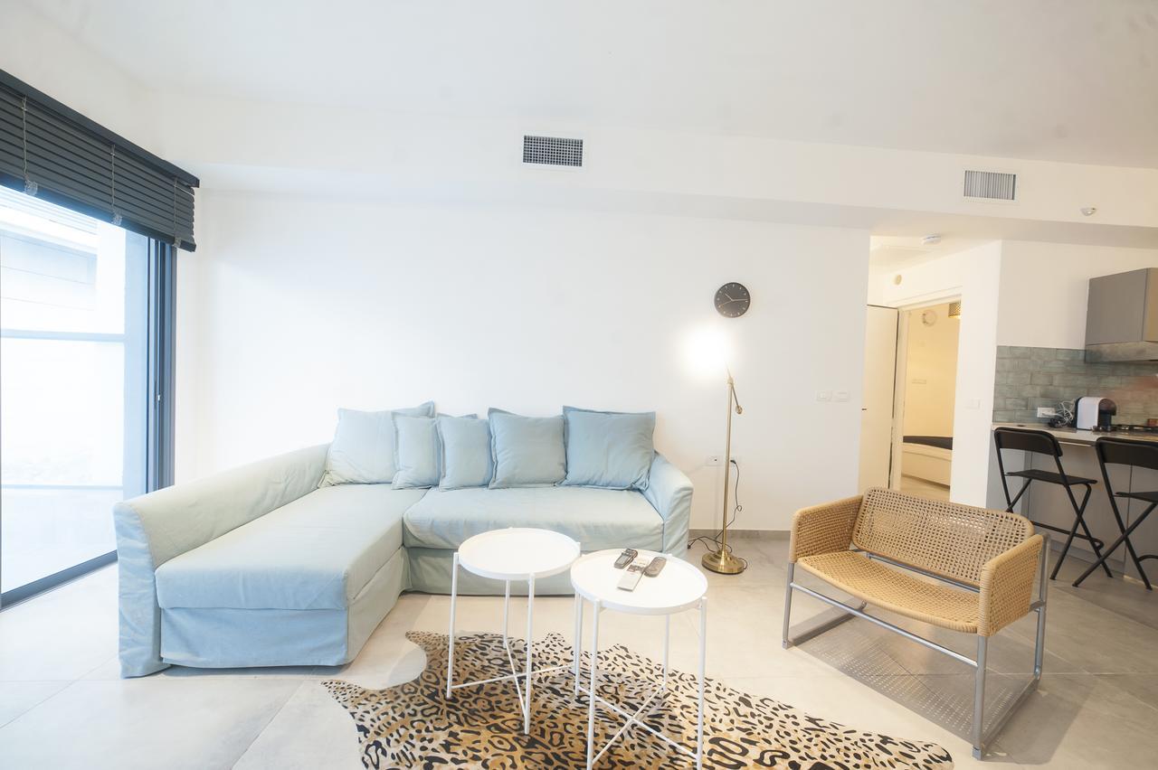 Luxury 2 Bedrooms Apartments Rothschild + Balcony 텔아비브 외부 사진