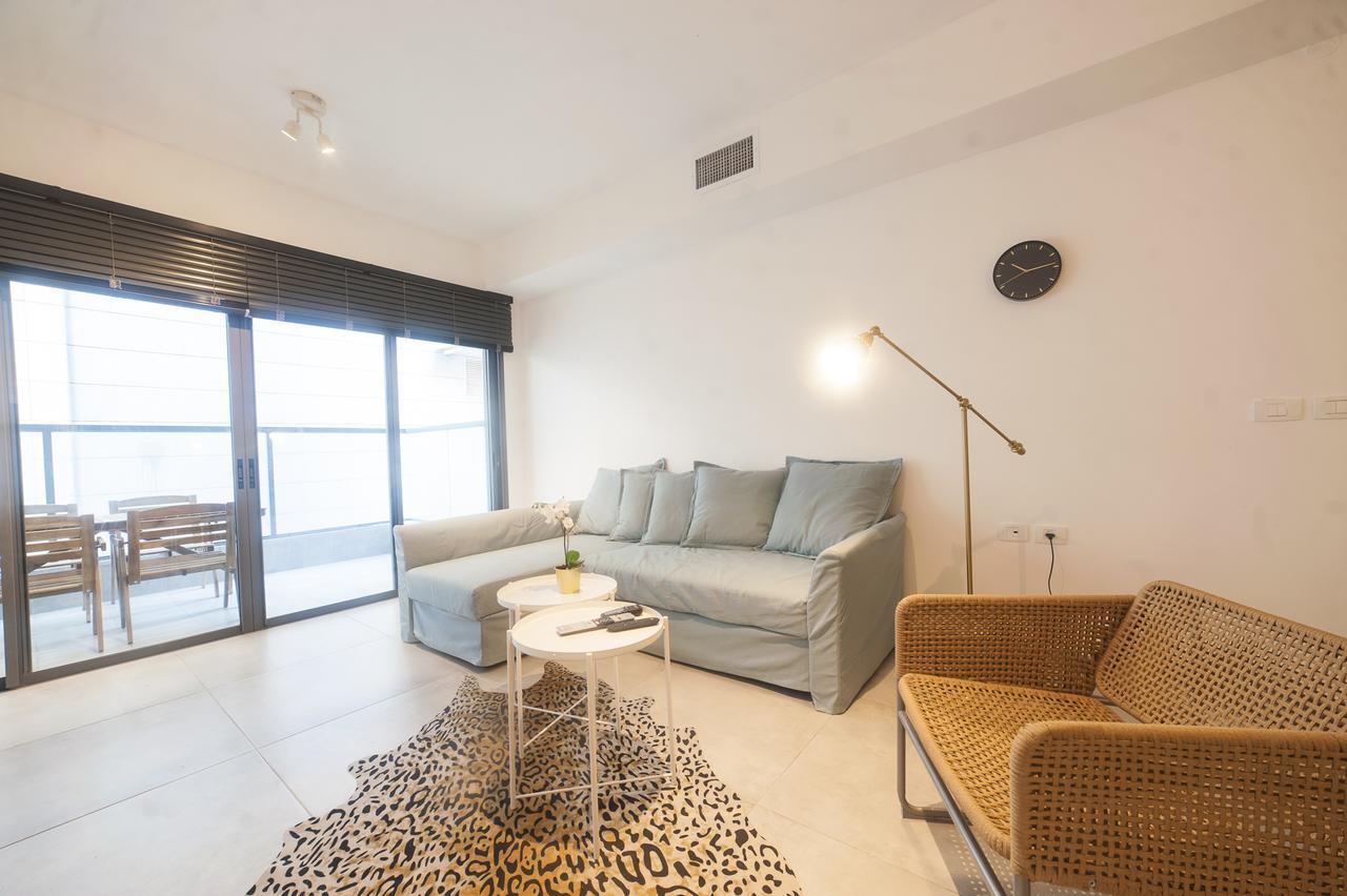 Luxury 2 Bedrooms Apartments Rothschild + Balcony 텔아비브 외부 사진
