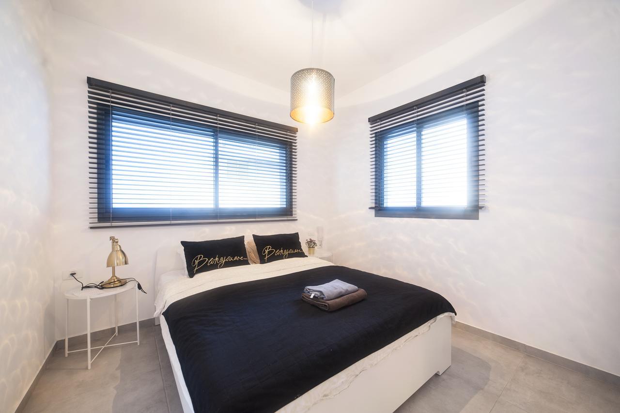 Luxury 2 Bedrooms Apartments Rothschild + Balcony 텔아비브 외부 사진