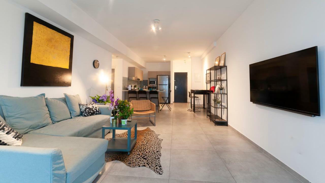Luxury 2 Bedrooms Apartments Rothschild + Balcony 텔아비브 외부 사진