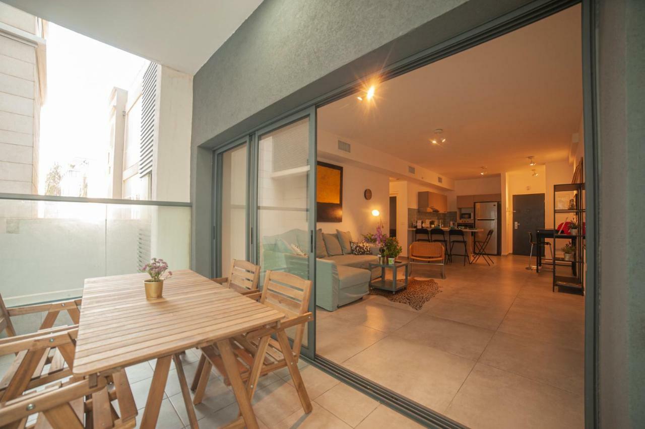 Luxury 2 Bedrooms Apartments Rothschild + Balcony 텔아비브 외부 사진