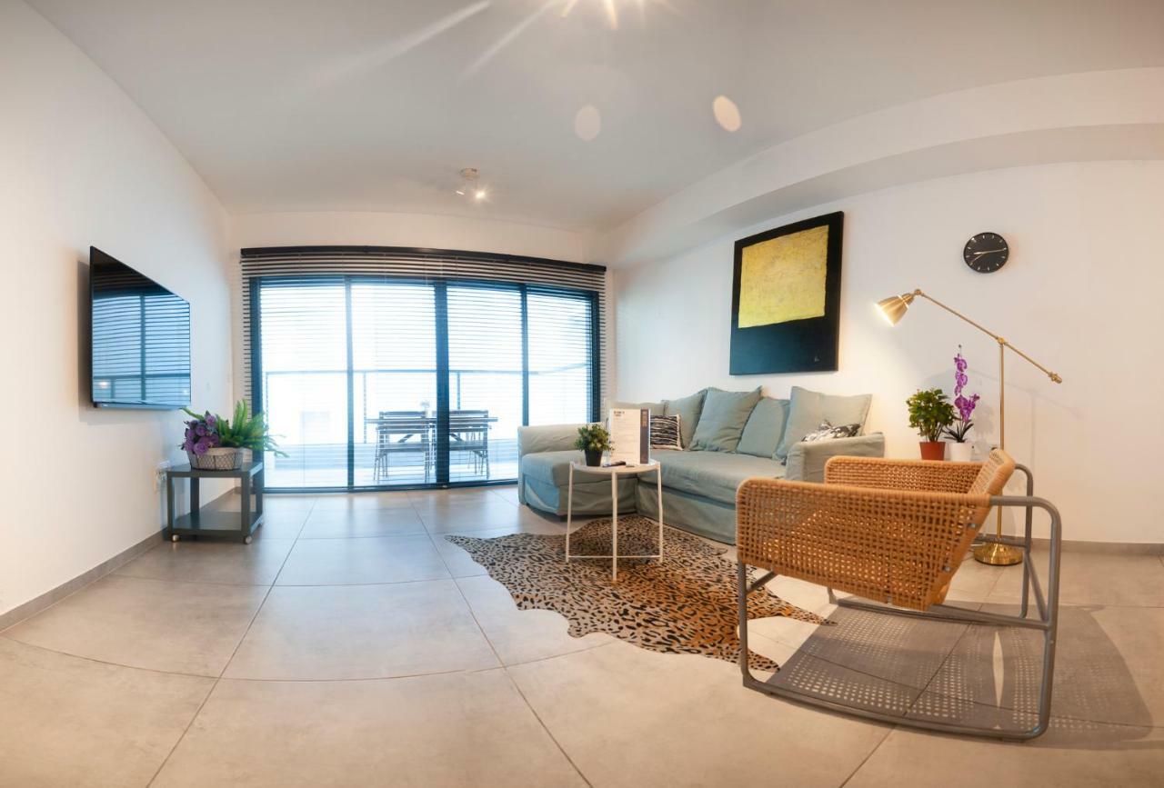 Luxury 2 Bedrooms Apartments Rothschild + Balcony 텔아비브 외부 사진