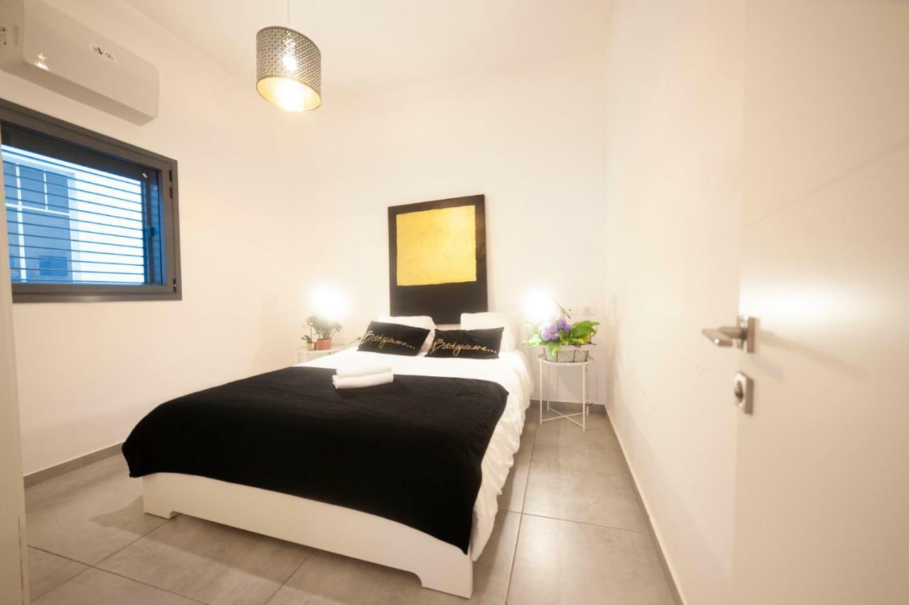 Luxury 2 Bedrooms Apartments Rothschild + Balcony 텔아비브 외부 사진