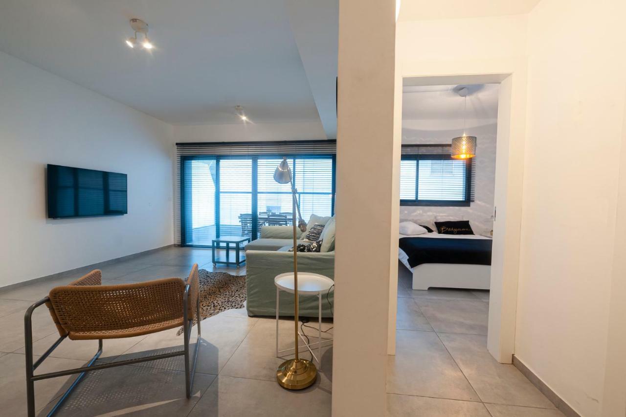 Luxury 2 Bedrooms Apartments Rothschild + Balcony 텔아비브 외부 사진